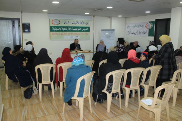 حلقات محو الأمية ، مع المُحاضِرة الأستاذة عاهدة شفشق